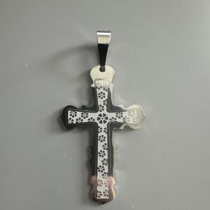 Stainless Steel Cross Pendant 24 Inch Chain Necklace Jesus Christ Faith Prayer